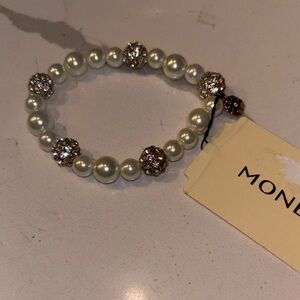 Monet Ivory Pearl and Gold Crystal Bracelet